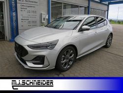 Silber Gebraucht 2024 Ford Focus ST-Line X Limousine | 22.990 € (Guter Preis)