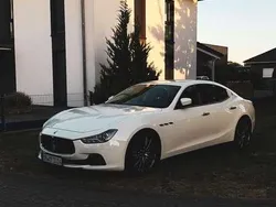 Weiß Gebraucht 2017 Maserati Ghibli Coupé | 30.490 € (Guter Preis)