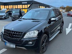 Schwarz Gebraucht 2009 Mercedes ML320 SUV | 7.499 €