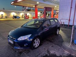 Blau Gebraucht 2012 Ford Focus Kombi | 4.350 € (Fairer Preis)