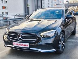 Schwarz Gebraucht 2022 Mercedes E300 Limousine | 27.480 € (Guter Preis)