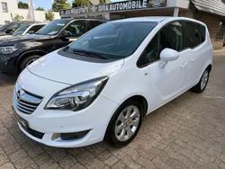 Weiß Gebraucht 2016 Opel Meriva Innovation Van / Kleinbus | 10.999 € (Etwas zu teuer)