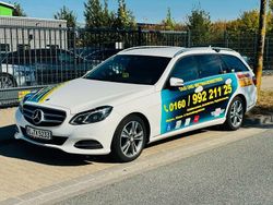Weiß Gebraucht 2015 Mercedes E220 Limousine | 22.990 €