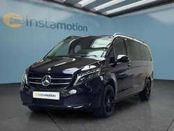 Schwarz Gebraucht 2024 Mercedes V300 Van / Kleinbus | 73.749 € (Etwas zu teuer)