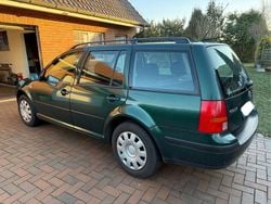 Grün Gebraucht 2001 VW Golf IV Kombi | 1.350 € (Guter Preis)