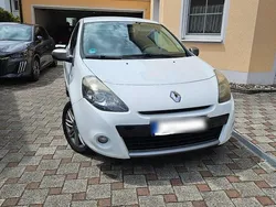 Weiß Gebraucht 2011 Renault Clio III Night&Day Kleinwagen | 1.450 € (Superpreis)