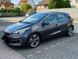 Grau Gebraucht 2016 Kia Ceed GT GT-Line Limousine | 8.990 € (Fairer Preis)