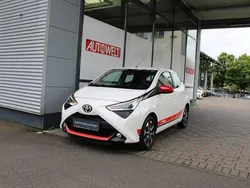 Weiß Gebraucht 2019 Toyota Aygo X-play Kleinwagen | 10.990 € (Fairer Preis)