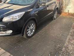 Schwarz Gebraucht 2015 Ford Kuga SYNC Edition SUV | 12.250 € (Fairer Preis)