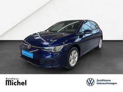 Blau Gebraucht 2023 VW Golf VIII Life Limousine | 24.130 € (Guter Preis)