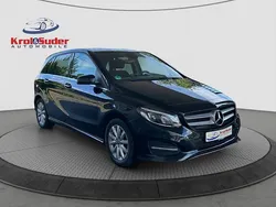 Schwarz Gebraucht 2019 Mercedes B200 Van / Kleinbus | 15.499 € (Guter Preis)