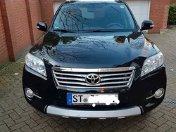 Schwarz Gebraucht 2012 Toyota RAV4 Travel SUV | 9.800 € (Fairer Preis)