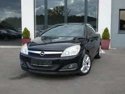 Schwarz Gebraucht 2007 Opel Astra Cabriolet Cosmo Cabrio | 3.270 € (Fairer Preis)