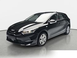 Metallic Gebraucht 2024 Kia Ceed Vision Kleinwagen | 23.440 € (Guter Preis)