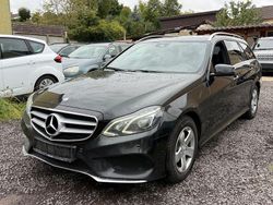 Schwarz Gebraucht 2015 Mercedes E220 Kombi | 6.990 €