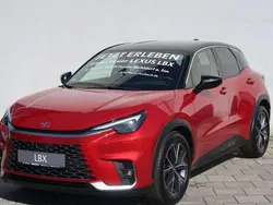 Karminarotschwarz metallic Gebraucht 2024 Lexus LBX SUV | 34.440 € (Fairer Preis)