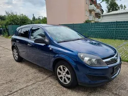 Blau Gebraucht 2009 Opel Astra GTC Selection Limousine | 2.800 € (Guter Preis)