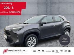 Grau Gebraucht 2022 Toyota Yaris Cross Comfort SUV | 22.930 € (Fairer Preis)
