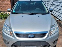 Silber Gebraucht 2008 Ford Focus Style Limousine | 3.200 € (Fairer Preis)