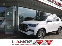White pearl (pearl) Gebraucht 2023 Ssangyong Rexton Sapphire SUV | 49.750 € (Etwas zu teuer)