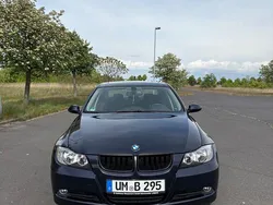 Blau Gebraucht 2005 BMW 320 Limousine | 3.250 € (Fairer Preis)