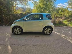 Weiß Gebraucht 2010 Toyota iQ Kleinwagen | 7.200 € (Guter Preis)