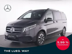 Grau Gebraucht 2024 Mercedes V300 Van / Kleinbus | 72.485 € (Etwas zu teuer)