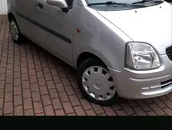 Silber Gebraucht 2003 Opel Agila Limousine | 2.690 € (Teuer)