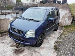 Blau Gebraucht 2001 Opel Agila Kleinwagen | 1.600 €
