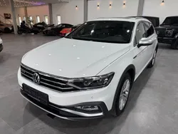 Weiß Gebraucht 2022 VW Passat Alltrack Kombi | 28.399 € (Fairer Preis)