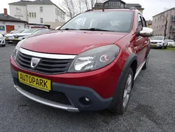 Rot Gebraucht 2010 Dacia Sandero Stepway Kleinwagen | 4.000 € (Fairer Preis)