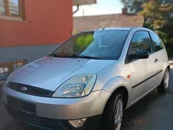 Grau Gebraucht 2004 Ford Fiesta Kleinwagen | 1.700 €