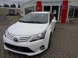 Weiß Gebraucht 2013 Toyota Avensis Life Kombi | 10.500 € (Teuer)