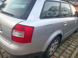 Silber Gebraucht 2002 Audi A4 Kombi | 2.350 € (Superpreis)