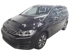 Schwarz Gebraucht 2024 VW Touran Van / Kleinbus | 32.908 € (Fairer Preis)