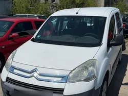 Weiß Gebraucht 2010 Citroën Berlingo Van / Kleinbus | 3.799 € (Superpreis)