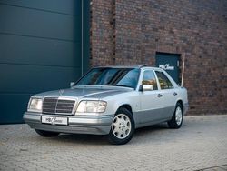 Brillantsilber Gebraucht 1994 Mercedes E320 Limousine | 16.900 €