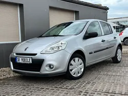 Grau Gebraucht 2009 Renault Clio III Expression Limousine | 2.999 € (Fairer Preis)