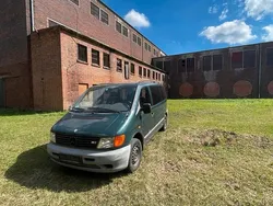 Grün Gebraucht 1998 Mercedes Vito Van / Kleinbus | 2.150 €