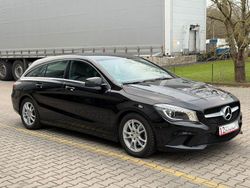 Schwarz Gebraucht 2015 Mercedes CLA200 Shooting Brake Urban Kombi | 15.990 € (Guter Preis)
