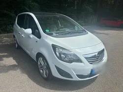 Weiß Gebraucht 2011 Opel Meriva Van / Kleinbus | 3.400 € (Superpreis)
