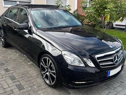 Schwarz Gebraucht 2012 Mercedes E200 Limousine | 13.000 € (Fairer Preis)
