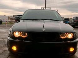 Schwarz Gebraucht 2000 BMW 318 Coupé | 3.849 €