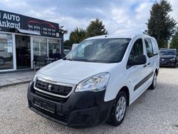 Weiß Gebraucht 2015 Peugeot Partner Comfort plus Van | 4.250 €