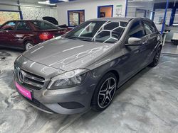 Grau Gebraucht 2013 Mercedes A180 Limousine | 12.850 € (Fairer Preis)