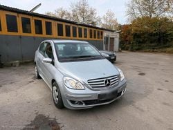Grau Gebraucht 2005 Mercedes B170 Van / Kleinbus | 2.350 € (Guter Preis)