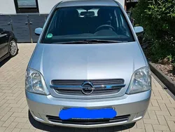 Silber Gebraucht 2005 Opel Meriva Van / Kleinbus | 1.800 € (Etwas zu teuer)