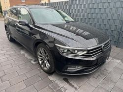 Schwarz Gebraucht 2021 VW Passat R-line Kombi | 16.990 € (Fairer Preis)