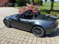 Grau Gebraucht 2018 Mazda MX5 Exclusive Cabrio | 19.290 € (Guter Preis)