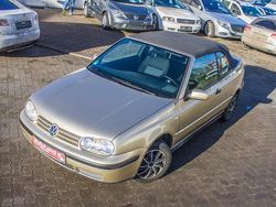 Braun Gebraucht 2002 VW Golf IV Cabrio | 1.499 €